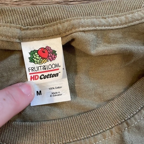 Hingham MA Fruit of the Loom Taupe Cotton T-Shirt - Picture 4 of 5